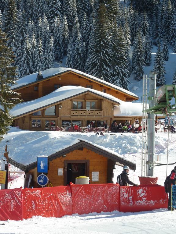 La Perdrix Blanche Hotell Châtel Exteriör bild