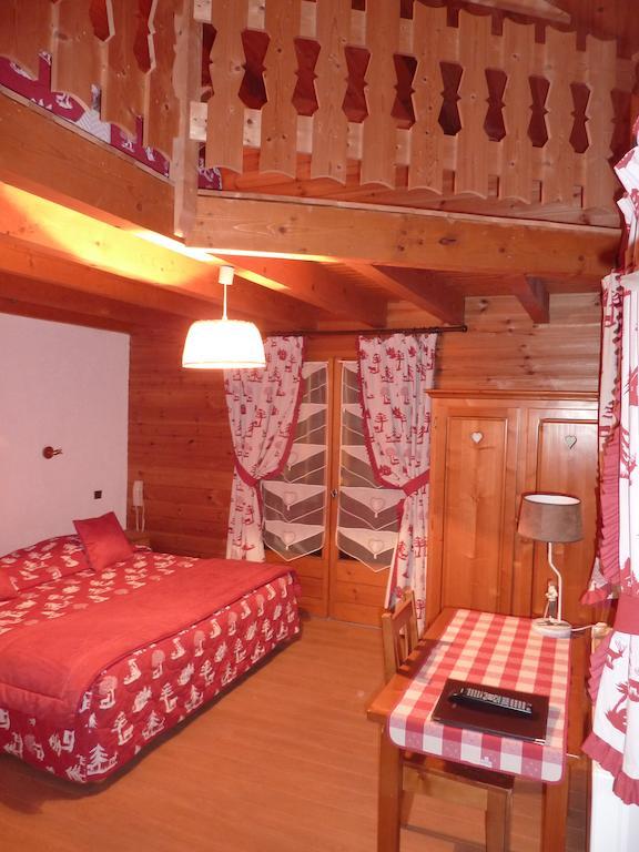 La Perdrix Blanche Hotell Châtel Rum bild