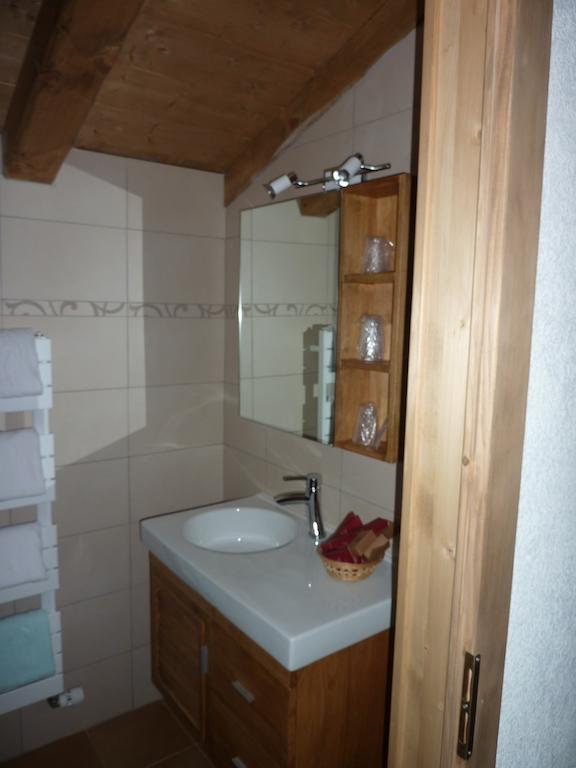 La Perdrix Blanche Hotell Châtel Rum bild
