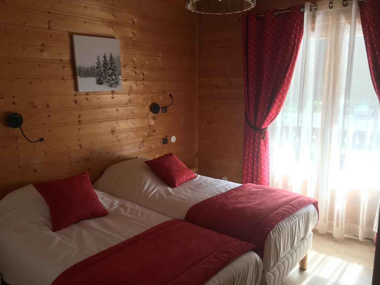 La Perdrix Blanche Hotell Châtel Exteriör bild